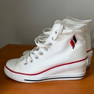 Women's White  Skechers. High-Top